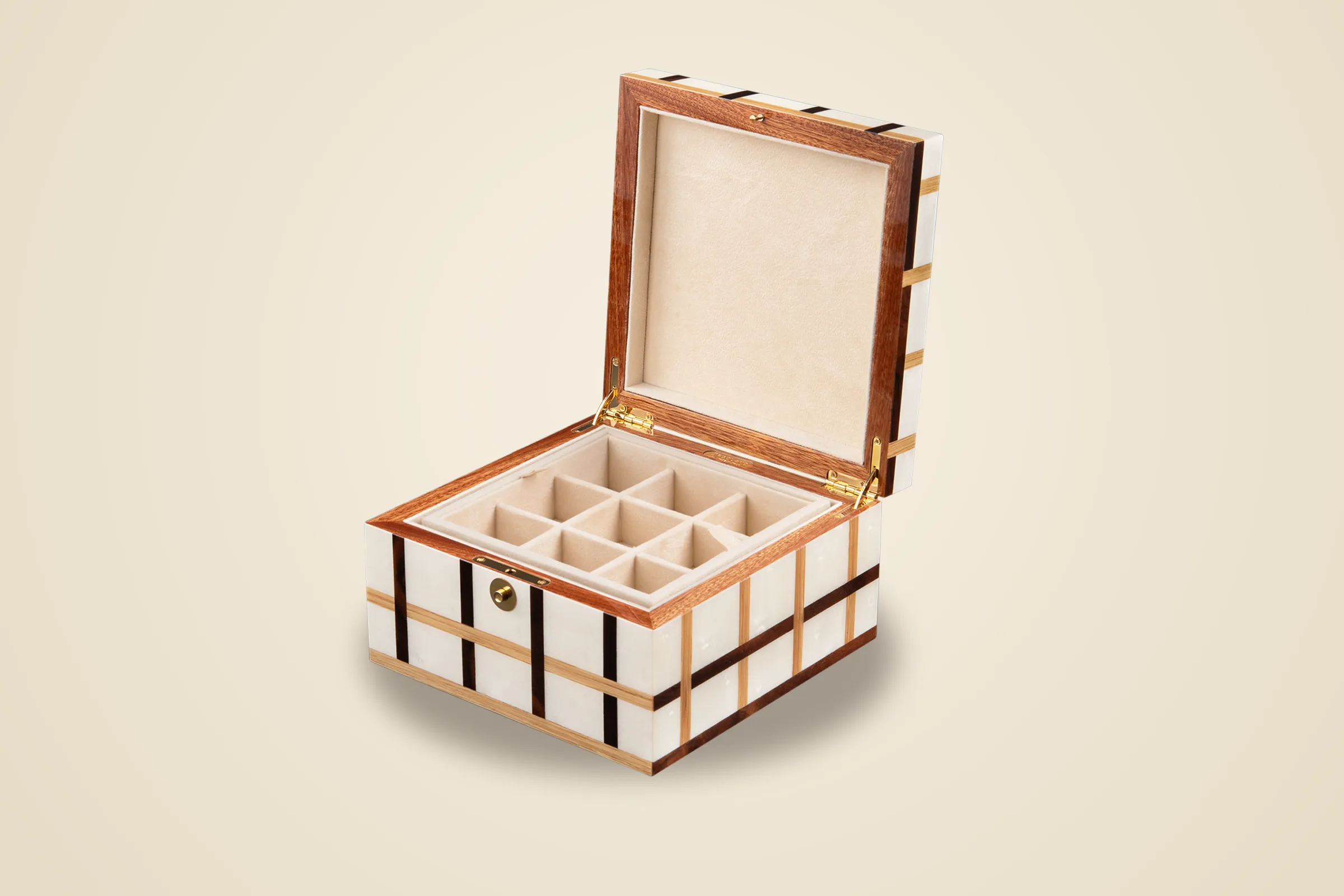 Inlaid wooden jewelry box from the Ercolano workshop